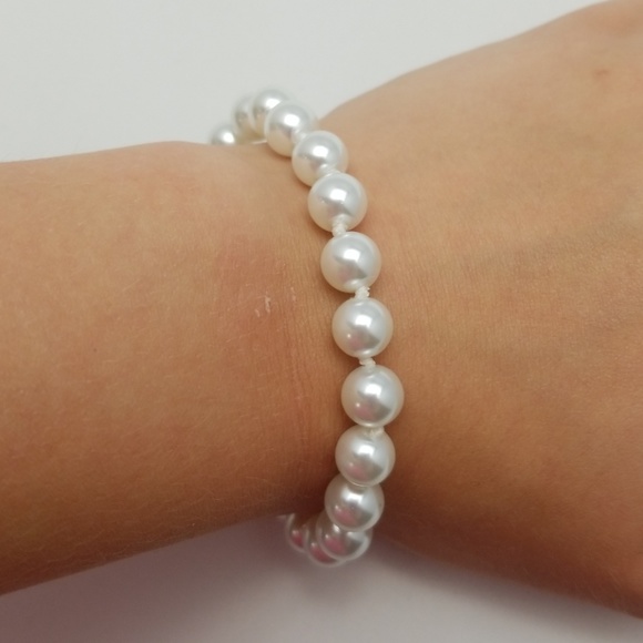 Jewelry - Pearl bracelet silver